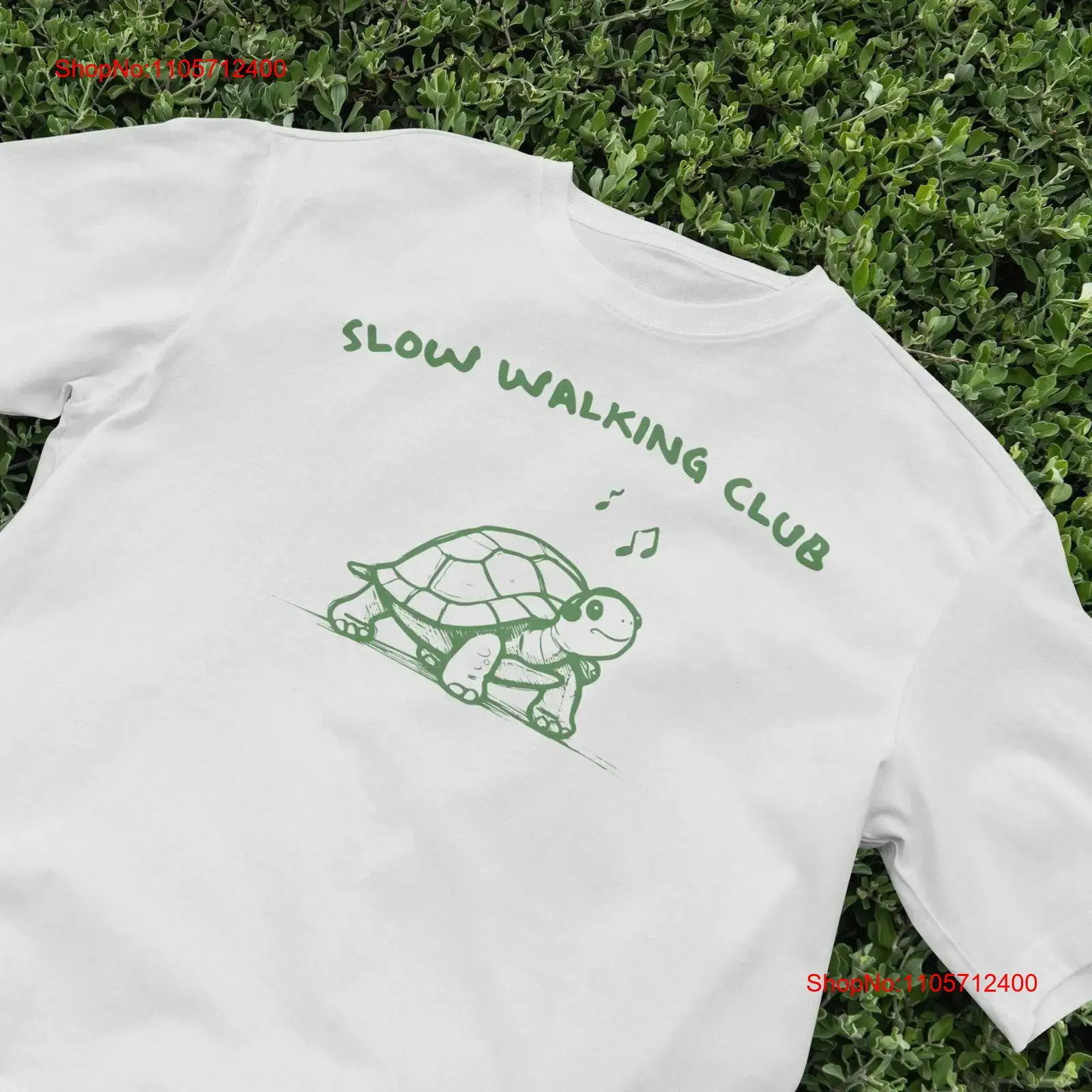 Turtleneck Knit 90S - เสื้อยืด Slow Walking Club ลายเต่าสุดน่ารัก ตลกขบขัน