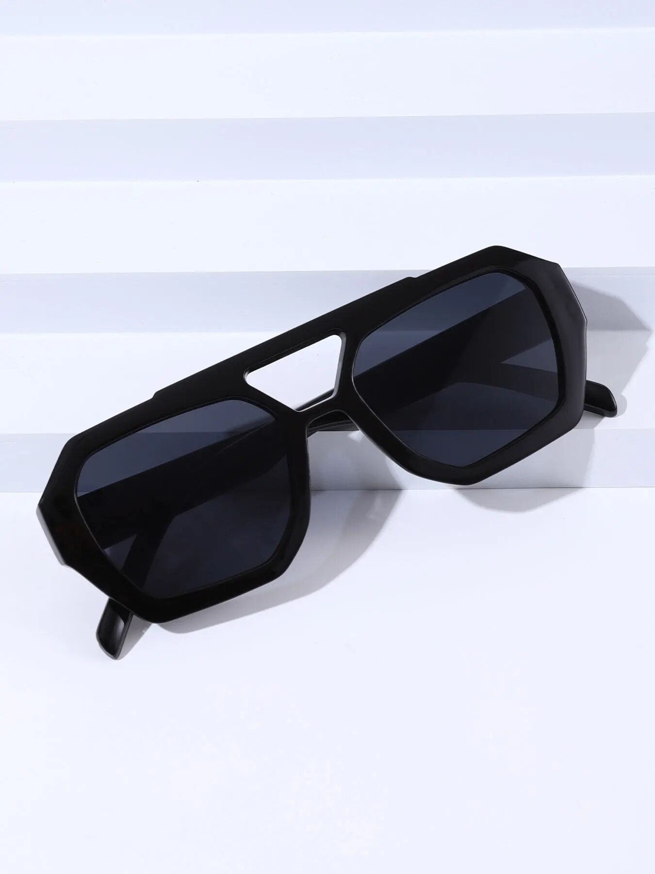แฟชั่นวินเทจแว่นตากันแดดทรงสี่ - Vintage Fashion Brands บทวิจารณ์และราคา